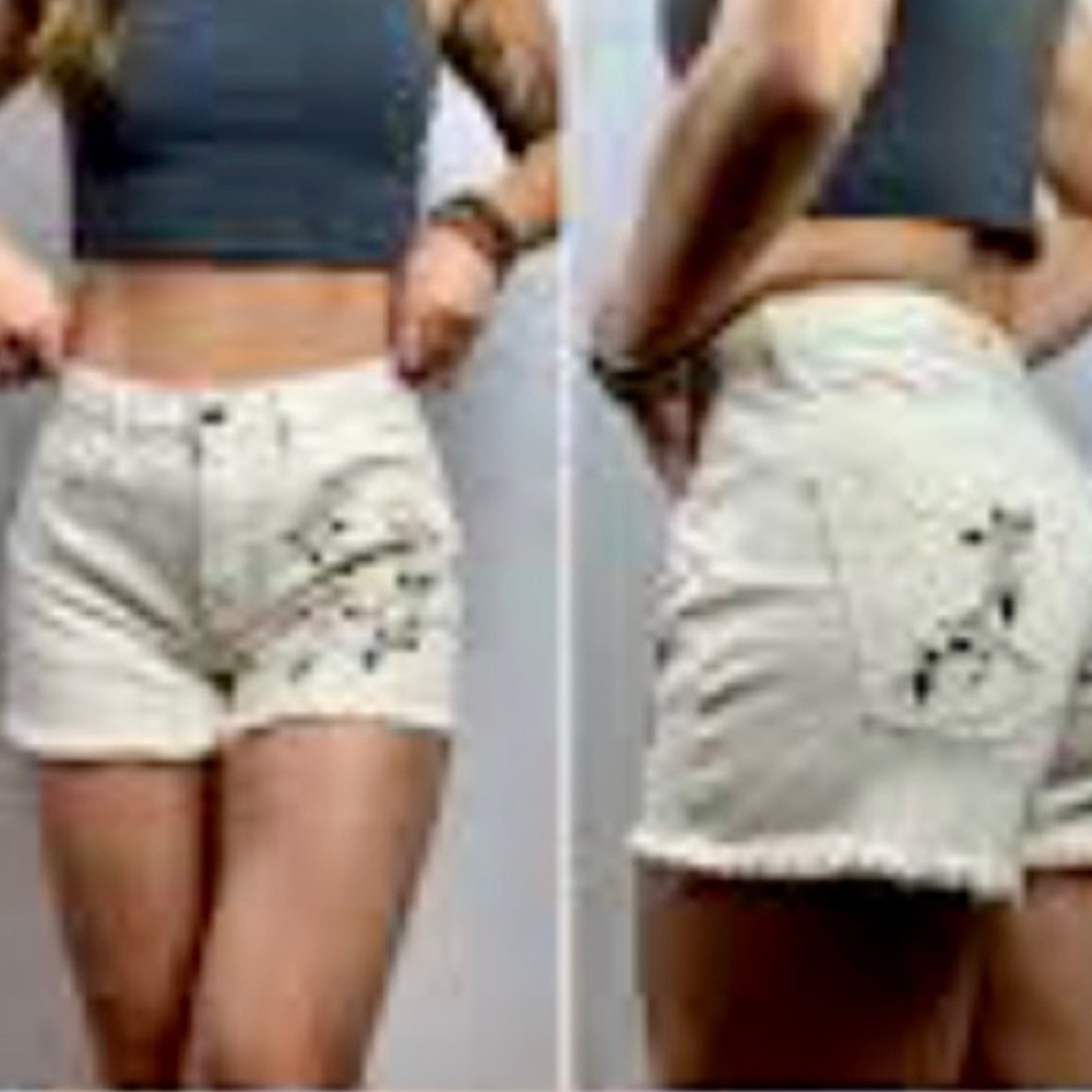 ZARA BASICS CREAM SHORTS WITH FLORAL EMBROIDERY - Picture 8 of 8